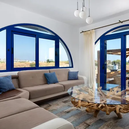 Rose On The Βίλα Αφάντου