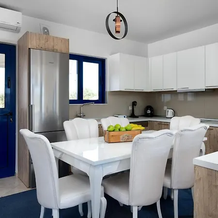 Villa Rose On The