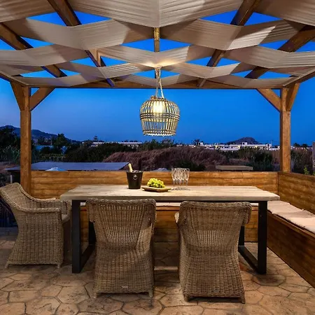 Rose On The 빌라 *